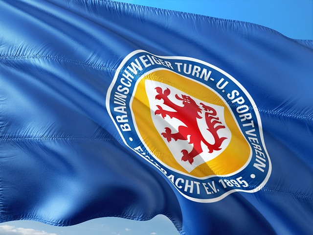 特林普正式做香港居民　曾稱不享受居英　傳與花滑女神馬曉晴相戀.